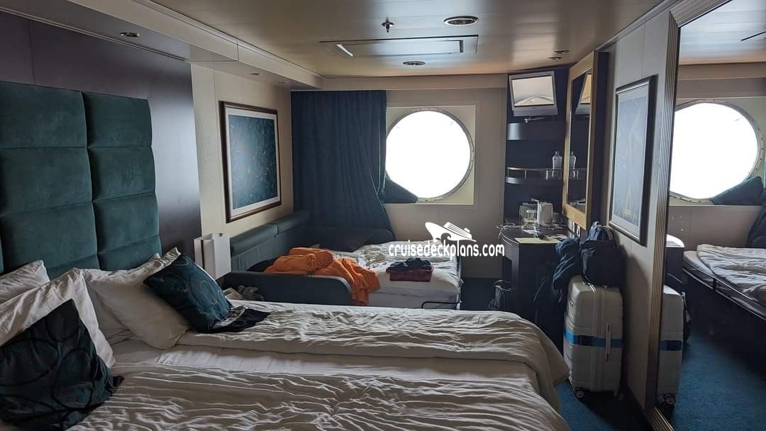 کابین رو به دریا